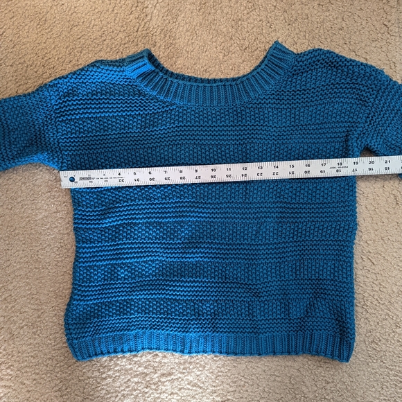 Blue Sweater - Picture 5 of 5